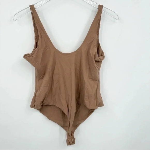 SKIMS FITS EVERYBODY SQUARE NECK BODYSUIT B1064 - Picture 6 of 7